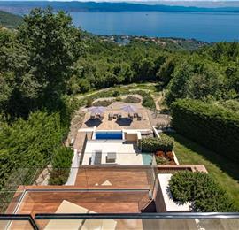 4 Bedroom Villa with Salt Water Pool, Private mini golf course and Rooftop Terrace near Opatija, Sleeps 8